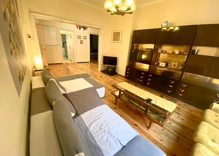 Dom アパート ソフィア